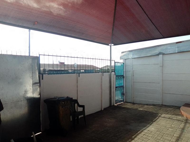 1 Bedroom Property for Sale in Steenberg Western Cape